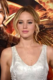 Jennifer Lawrence with sparkling, seductive eye makeup.